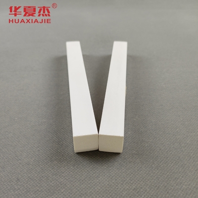 Prezzo buono I modanature decorativi riciclabili del PVC dell'astragalo WPC/del PVC, spumano modanature decorativi in linea