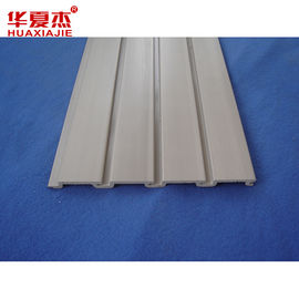Prezzo buono I pannelli bianchi del PVC Slatwall, WPC si imbarca sui pannelli, pannelli di parete del garage per esposizione in linea