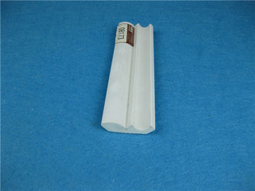Prezzo buono Bordo A prova di UV esteriore della disposizione del vinile di lunghezza di profili/12ft della disposizione del PVC per le barre in linea