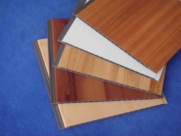 Prezzo buono Piastrelle di soffitto laminate / Piastrelle di soffitto in PVC pannello di parete in pvc per ristorante in linea