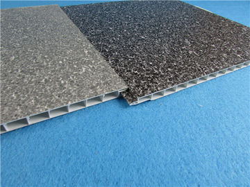 Prezzo buono Il rivestimento decorativo del PVC del materiale di varia dimensione si imbarca su 20 anni di garanzia in linea