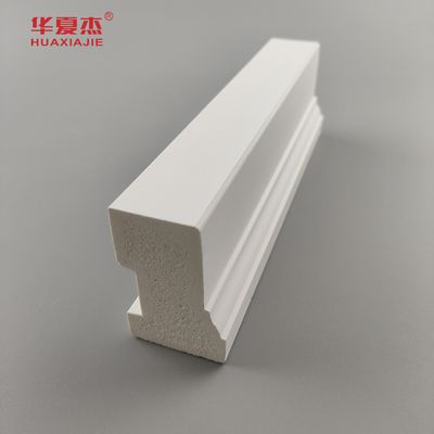 Prezzo buono Profili espelsi audaci di legno solido del composto del mattone di plastica decorativo del PVC in linea