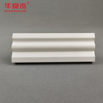 Prezzo buono White Pvc Skirting Board 70x20mm Pvc Moulding Easy To Clean Base Board Colonial Casing Indoor Decoration in linea