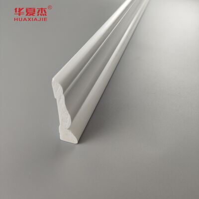 Prezzo buono Modanatura in PVC di lunghezza personalizzata con profilo quadrato e superficie liscia per finiture interne di edifici in linea