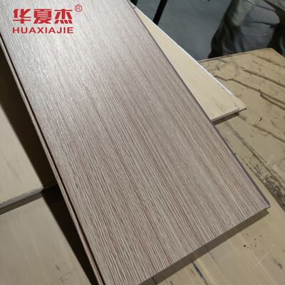 Prezzo buono Pannelli di PVC impermeabili con design moderno e facile installazione per spazi interni eleganti in linea