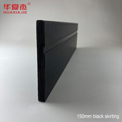 Prezzo buono Nuovo prodotto Pvc base Borad Nero colore Pvc gonna facile da installare impermeabile per la decorazione delle pareti in linea